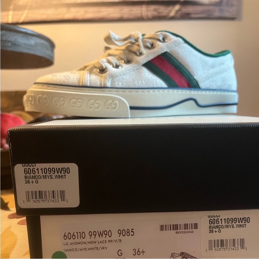 Gucci White/Cream and Green Sneakers - Picture 4 of 7